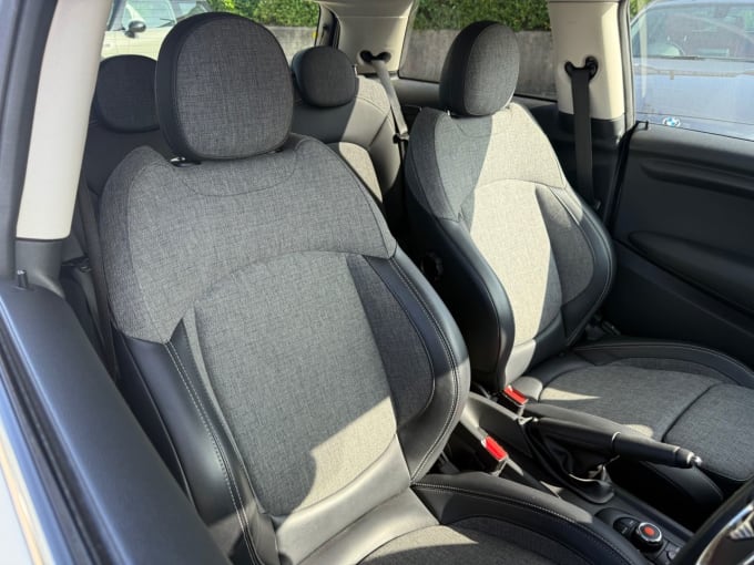 2025 Mini Hatch