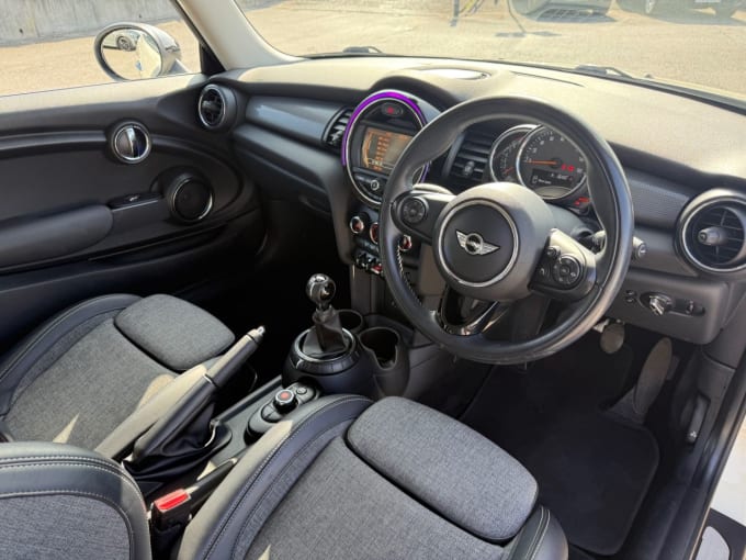 2025 Mini Hatch