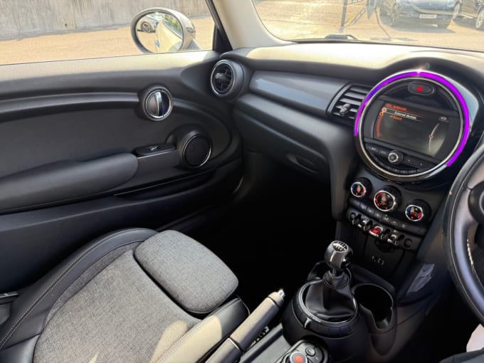 2025 Mini Hatch