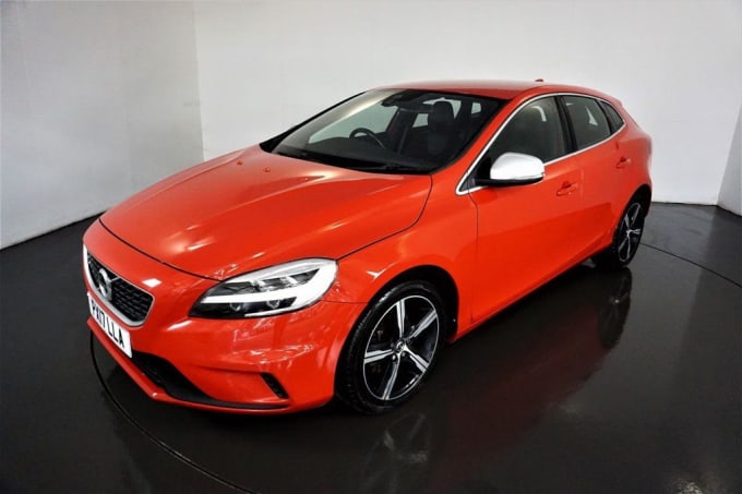 2017 Volvo V40