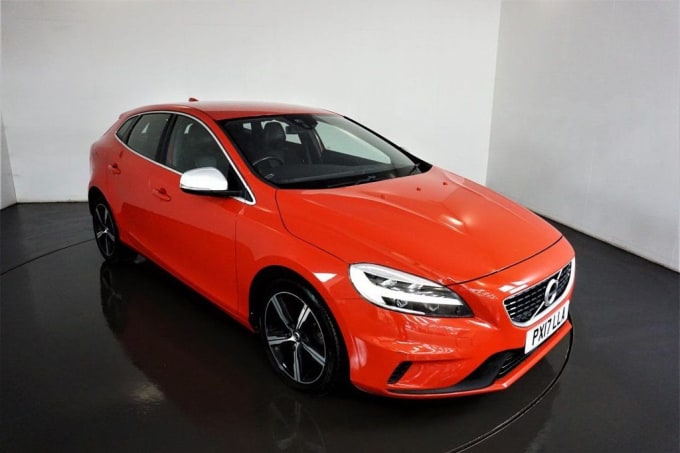 2017 Volvo V40