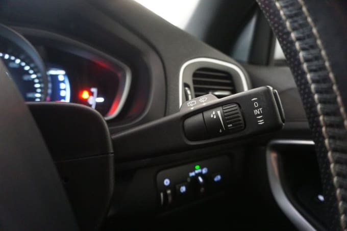 2017 Volvo V40