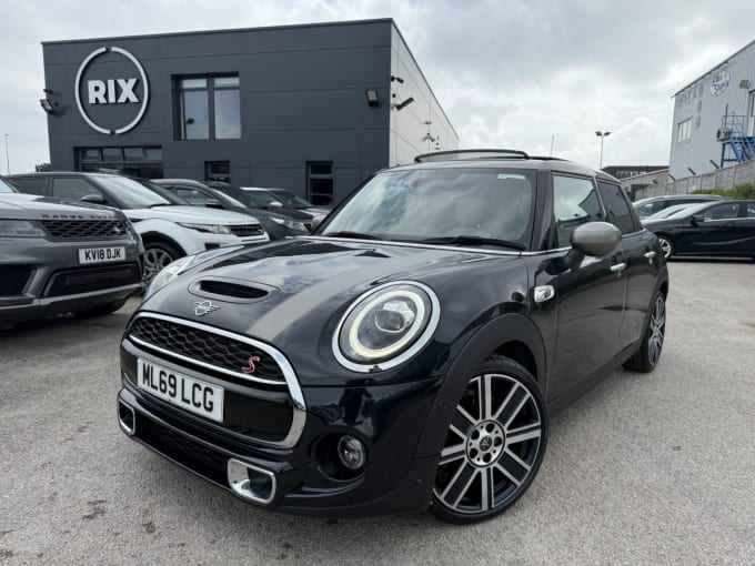 2025 Mini Hatch