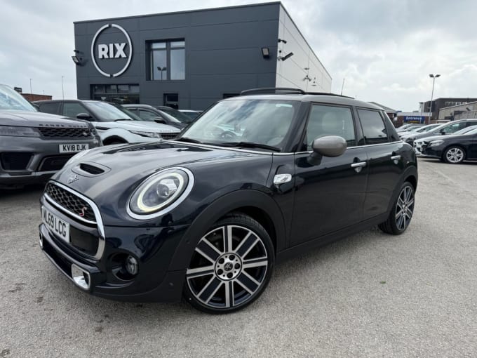 2025 Mini Hatch