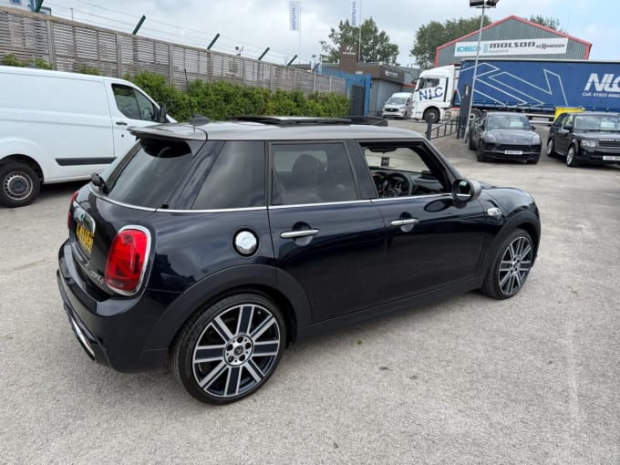 2025 Mini Hatch