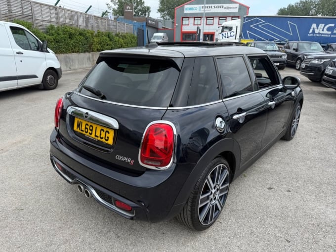 2025 Mini Hatch