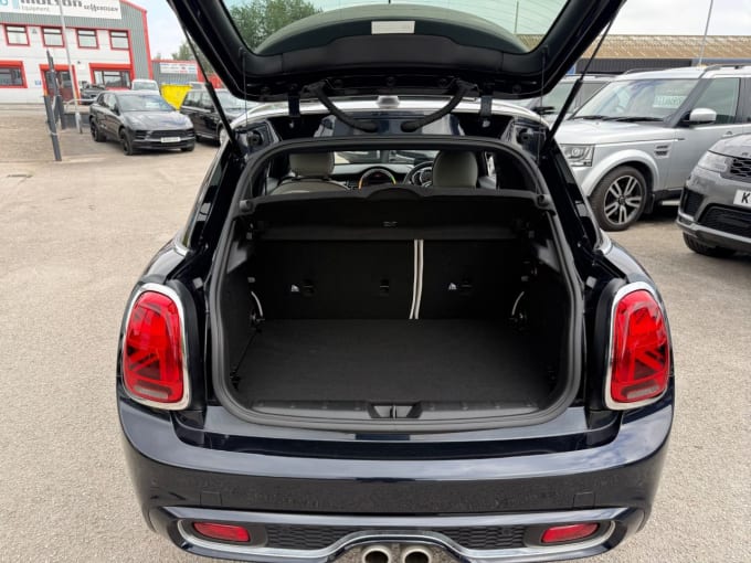 2025 Mini Hatch