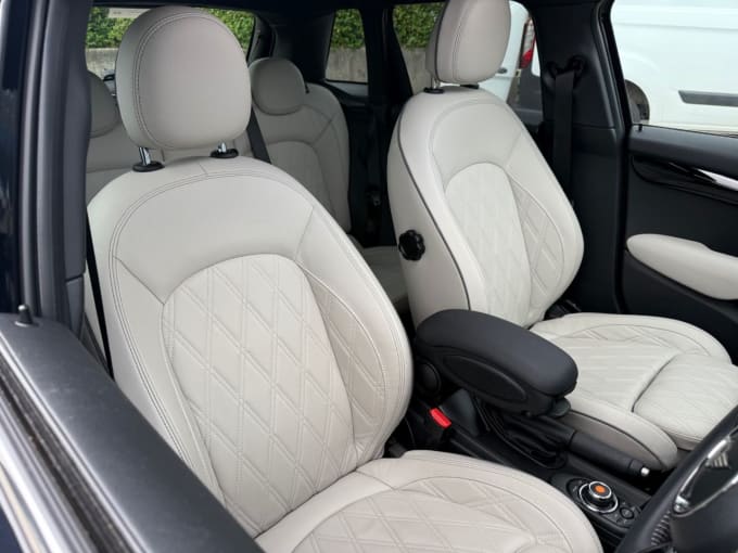 2025 Mini Hatch