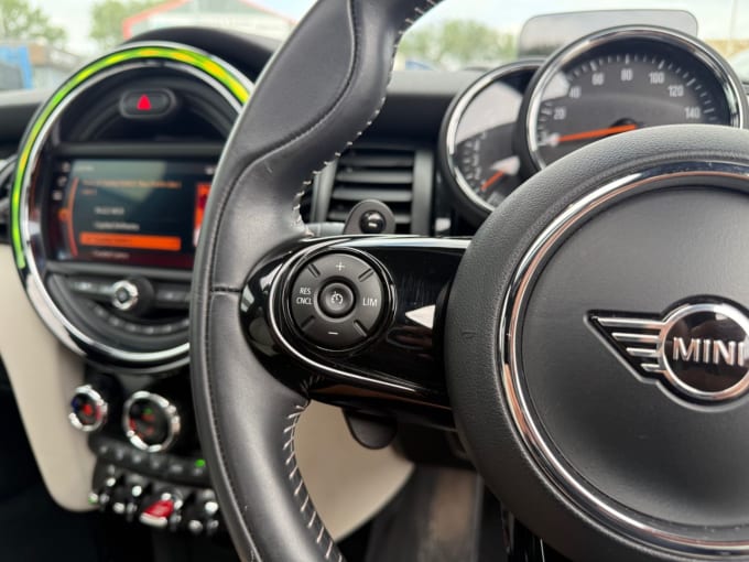 2025 Mini Hatch