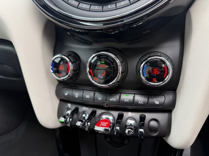 2025 Mini Hatch