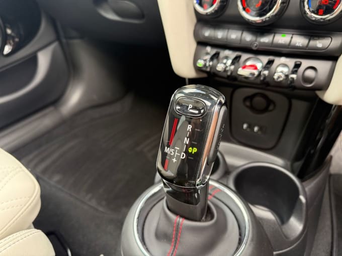 2025 Mini Hatch