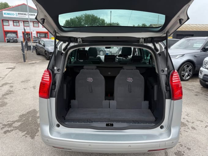 2025 Peugeot 5008