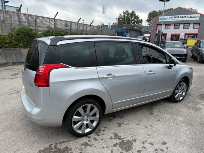 2025 Peugeot 5008