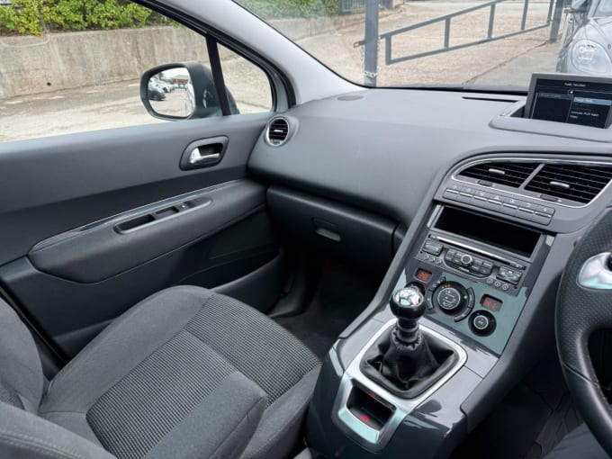 2025 Peugeot 5008