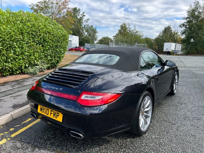 2025 Porsche 911