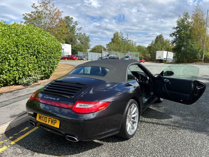 2025 Porsche 911