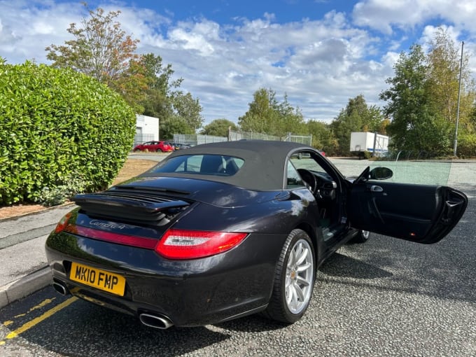 2025 Porsche 911