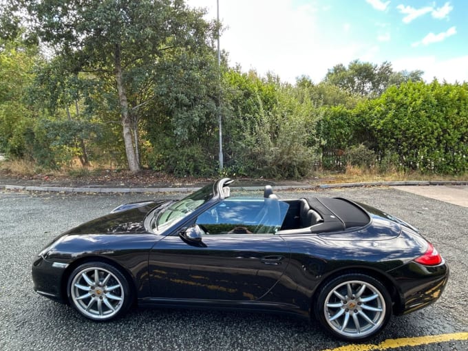 2025 Porsche 911