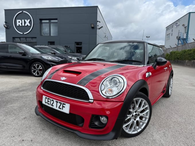2025 Mini Hatch
