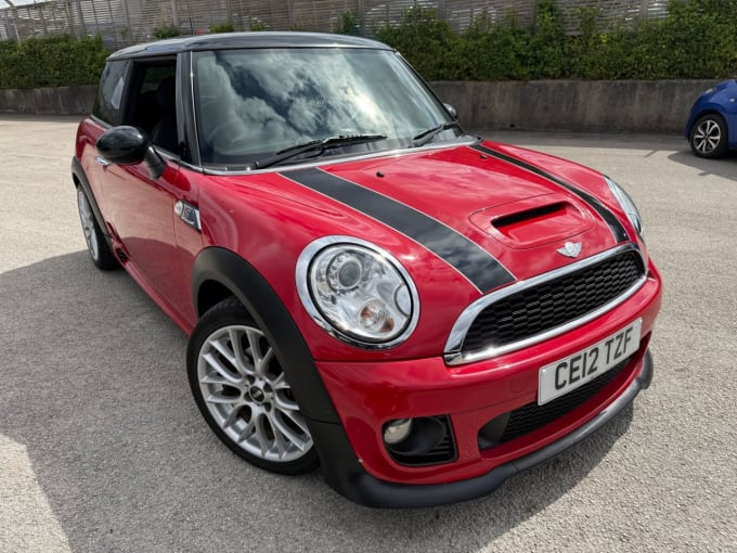 2025 Mini Hatch