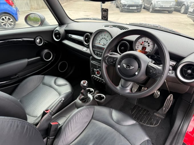 2025 Mini Hatch