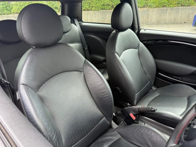 2025 Mini Hatch