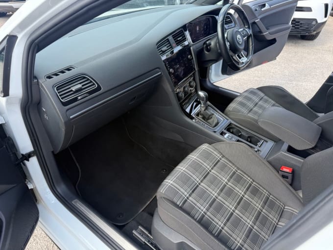 2025 Volkswagen Golf