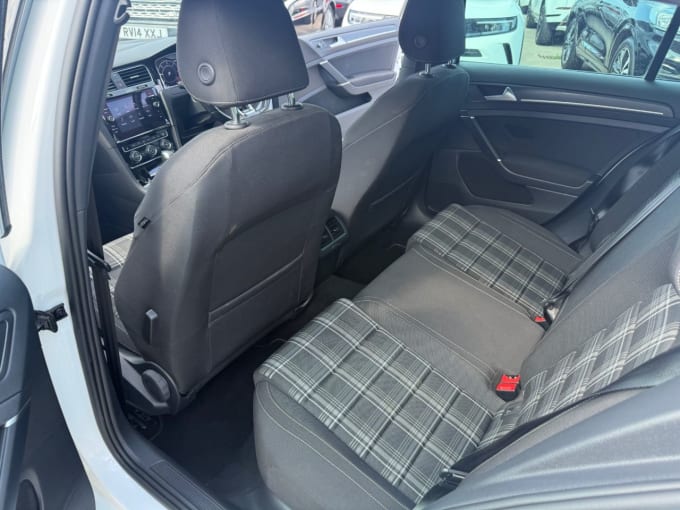 2025 Volkswagen Golf