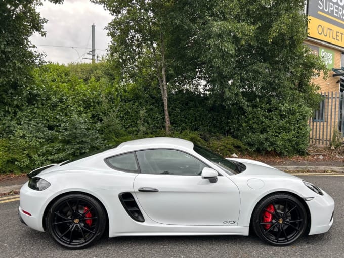 2025 Porsche 718 Cayman