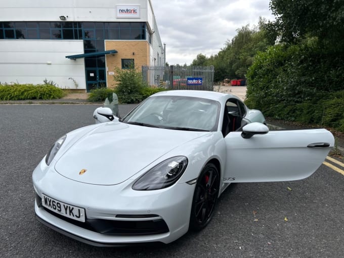 2025 Porsche 718 Cayman