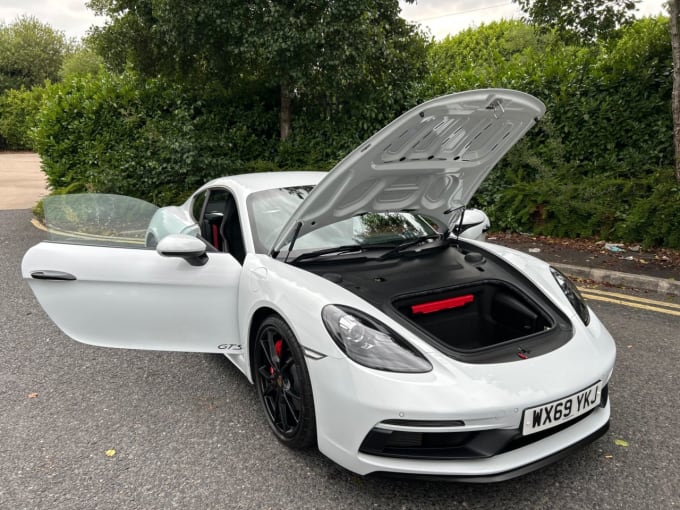 2025 Porsche 718 Cayman