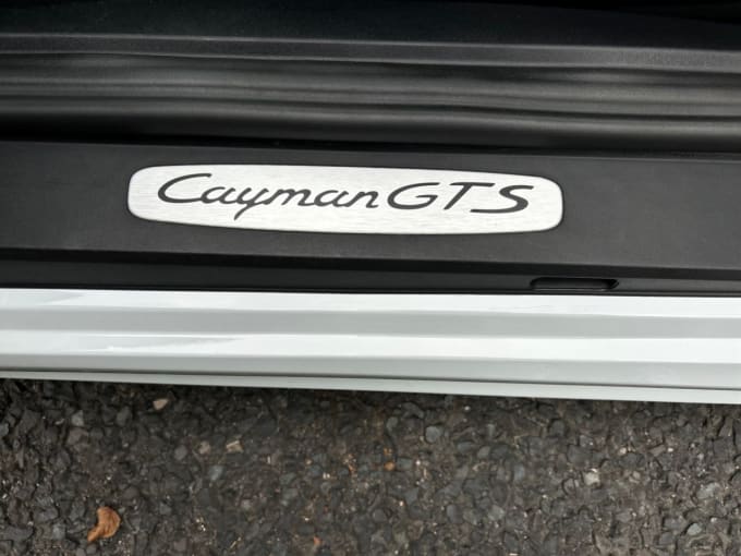 2025 Porsche 718 Cayman