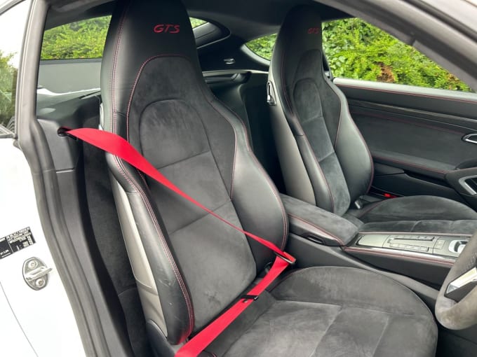 2025 Porsche 718 Cayman