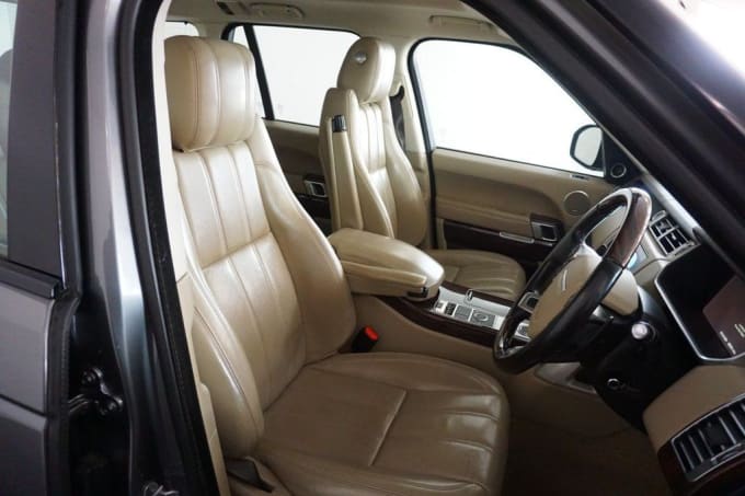 2025 Land Rover Range Rover