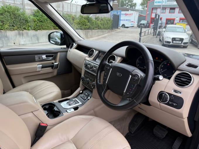 2025 Land Rover Discovery 4
