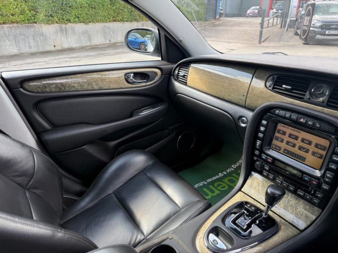2025 Jaguar Xj