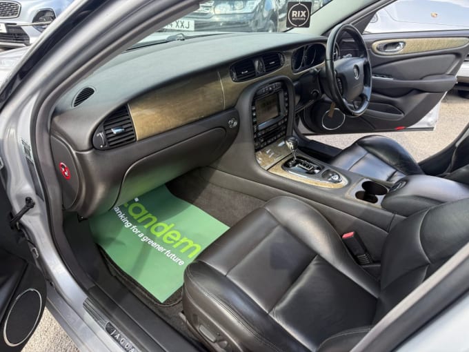 2025 Jaguar Xj