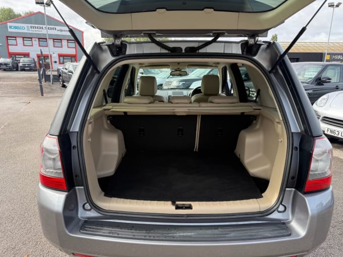 2025 Land Rover Freelander 2