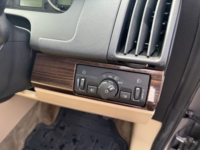 2025 Land Rover Freelander 2