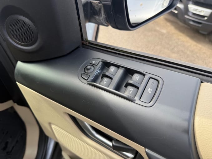 2025 Land Rover Freelander 2