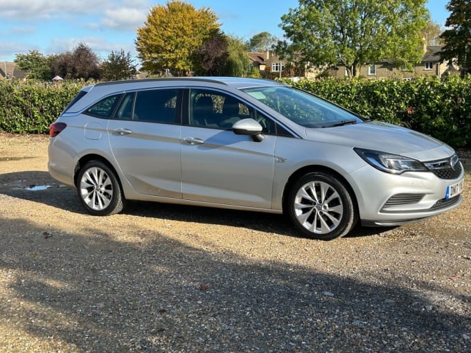 2025 Vauxhall Astra