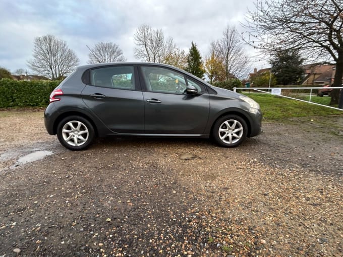 2025 Peugeot 208