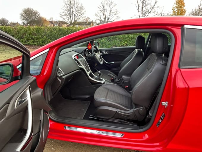 2025 Vauxhall Astra Gtc