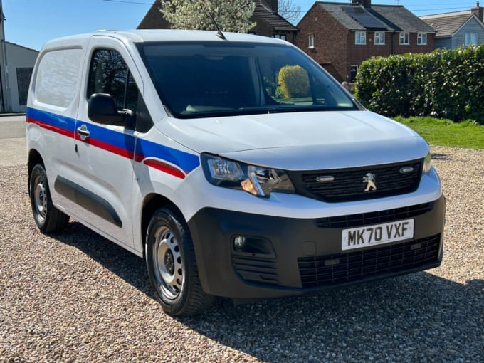 2025 Peugeot Partner