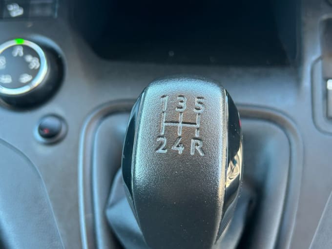 2025 Peugeot Partner