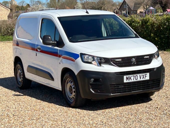 2025 Peugeot Partner