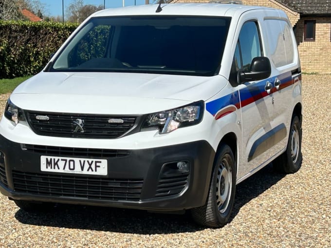 2025 Peugeot Partner
