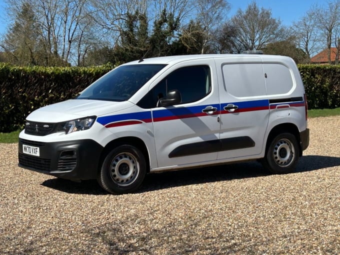 2025 Peugeot Partner