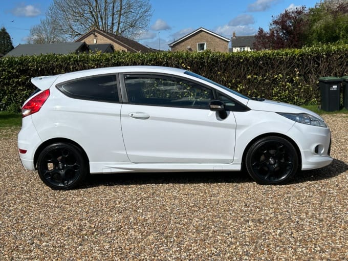 2025 Ford Fiesta