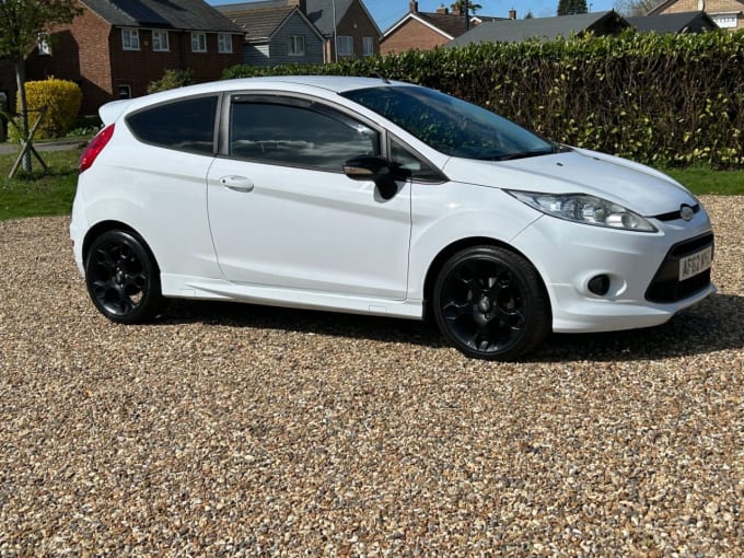 2025 Ford Fiesta